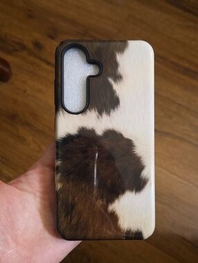 Cowhide Print Phone Case - Brown & White SAMSUNG GALAXY S25 2/10